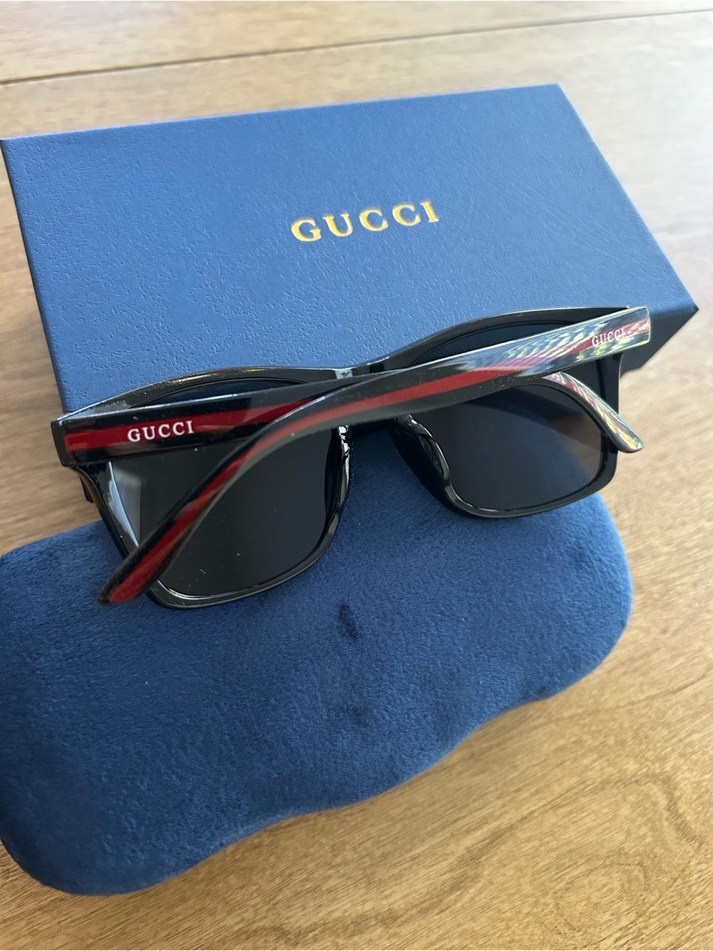 Gucci Black Square Frame Sunglasses with Dark Lenses - Picture 3 of 3